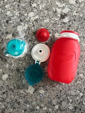 Squesasy Snacker Red Silicone Reusable Pouch 6oz, Extra Lid Included